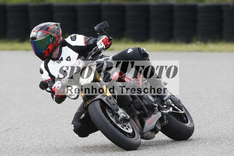 Archiv-2025/09 22.04.2025 Cornu Master School ADR/rot-rouge/89